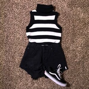 XS!Gianni bini sleeveless turtleneck sweater